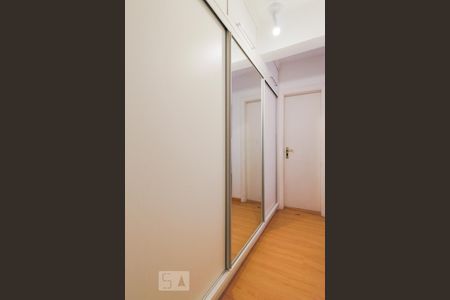 Apartamento para alugar com 137m², 3 quartos e 2 vagas Apartamento para alugar com 137m², 3 quartos e 2 vagasCloset da suíte