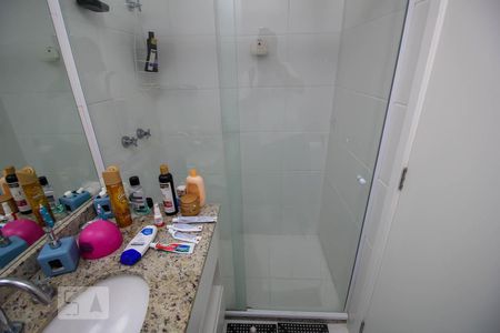 Apartamento à venda com 90m², 3 quartos e 1 vaga Apartamento à venda com 90m², 3 quartos e 1 vagaBanheiro 2
