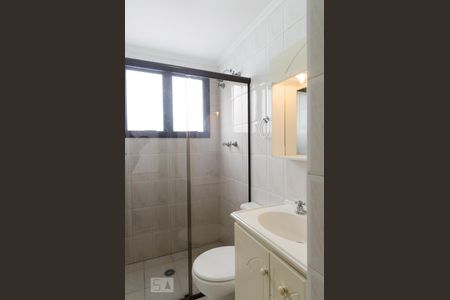 Banheiro de apartamento para alugar com 2 quartos, 60m² em Santa Terezinha, São Bernardo do Campo
