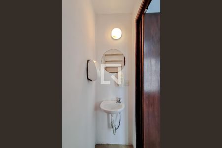 Lavabo de casa para alugar com 5 quartos, 280m² em Paraíso, São Paulo