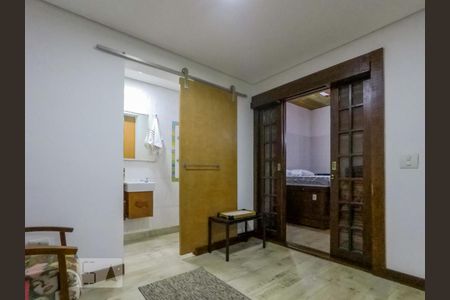 Casa para alugar com 280m², 5 quartos e 1 vaga