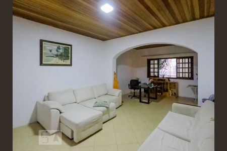 Casa para alugar com 280m², 5 quartos e 1 vaga
