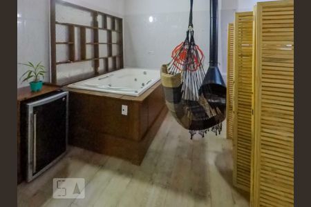Casa para alugar com 280m², 5 quartos e 1 vaga