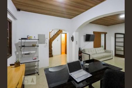 Casa para alugar com 5 quartos, 280m² em Paraíso, São Paulo