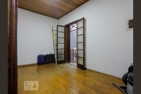 Casa para alugar com 280m², 5 quartos e 1 vaga