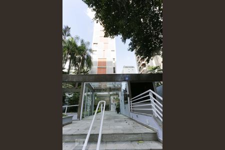 Apartamento para alugar com 150m², 3 quartos e 1 vaga Apartamento para alugar com 150m², 3 quartos e 1 vagaFachada