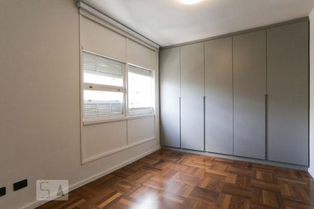 Apartamento para alugar com 150m², 3 quartos e 1 vaga Apartamento para alugar com 150m², 3 quartos e 1 vagaQuarto 02