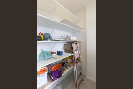 Apartamento para alugar com 150m², 3 quartos e 1 vaga Apartamento para alugar com 150m², 3 quartos e 1 vagaQuarto de Serviço