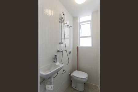 Apartamento para alugar com 150m², 3 quartos e 1 vaga Apartamento para alugar com 150m², 3 quartos e 1 vagaBanheiro de Serviço