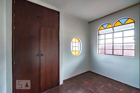 Quarto 2 de apartamento para alugar com 2 quartos, 75m² em Sagrada Familia, Belo Horizonte