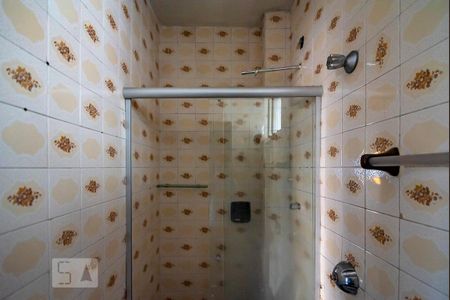 Banheiro de apartamento para alugar com 2 quartos, 75m² em Sagrada Familia, Belo Horizonte