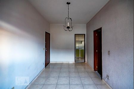 Sala de apartamento para alugar com 2 quartos, 75m² em Sagrada Familia, Belo Horizonte