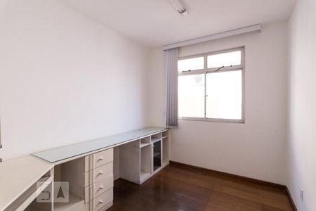 Quarto 1  de apartamento para alugar com 3 quartos, 55m² em Castelo, Belo Horizonte