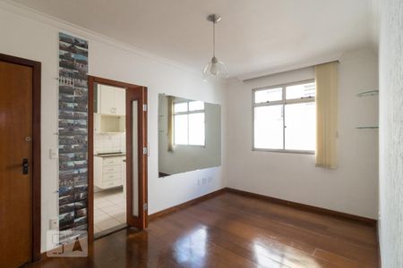 Sala de apartamento para alugar com 3 quartos, 55m² em Castelo, Belo Horizonte