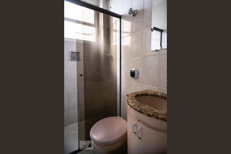 Apartamento para alugar com 55m², 2 quartos e 1 vaga Apartamento para alugar com 55m², 2 quartos e 1 vagaBanheiro