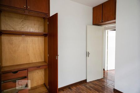 Quarto de apartamento para alugar com 2 quartos, 55m² em Sagrada Familia, Belo Horizonte