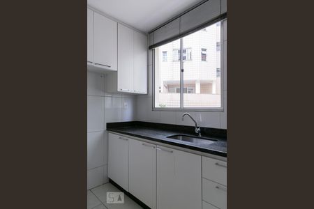 Cozinha de apartamento para alugar com 3 quartos, 92m² em Fernao Dias, Belo Horizonte
