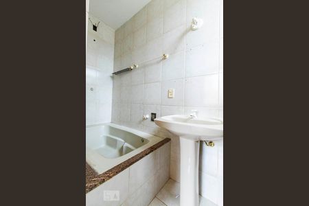 Banheiro Suíte de apartamento para alugar com 3 quartos, 85m² em Cidade Nova, Belo Horizonte