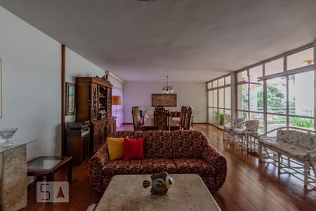 Sala 1 de casa para alugar com 5 quartos, 622m² em Mangabeiras, Belo Horizonte