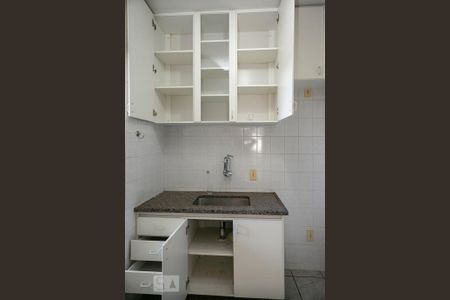Cozinha de apartamento para alugar com 2 quartos, 60m² em Ipiranga, Belo Horizonte