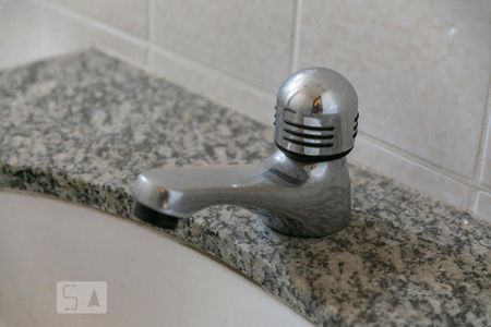 Apartamento para alugar com 60m², 2 quartos e 2 vagas Apartamento para alugar com 60m², 2 quartos e 2 vagasBanheiro