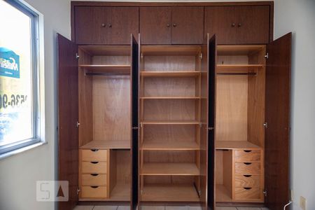 Apartamento para alugar com 60m², 2 quartos e 2 vagas Apartamento para alugar com 60m², 2 quartos e 2 vagasQuarto 2