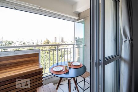 Varanda de kitnet/studio à venda com 1 quarto, 30m² em Sumarezinho, São Paulo