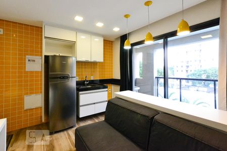 Sala / Cozinha de apartamento para alugar com 1 quarto, 35m² em Vila Olímpia, São Paulo