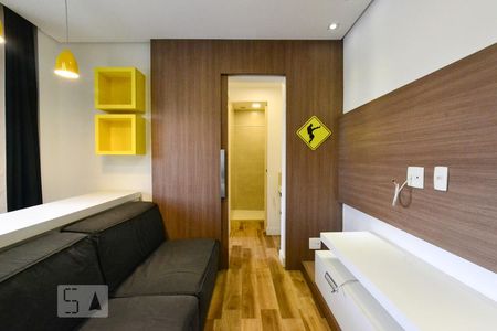 Sala / Cozinha de apartamento para alugar com 1 quarto, 35m² em Vila Olímpia, São Paulo