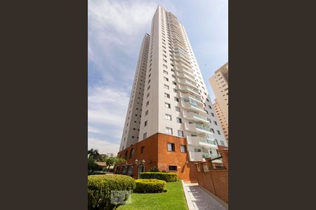 Apartamento à venda com 110m², 3 quartos e 1 vaga Apartamento à venda com 110m², 3 quartos e 1 vagaFachada