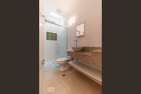 Banheiro Social de casa de condomínio para alugar com 3 quartos, 122m² em Vila Madalena, São Paulo