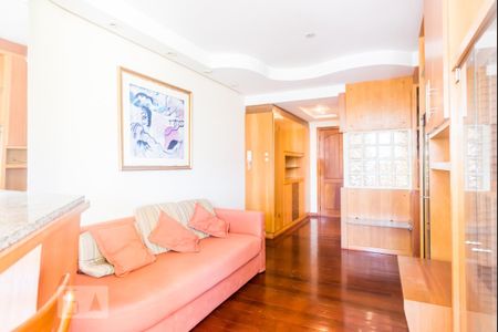 Sala de apartamento para alugar com 1 quarto, 55m² em Boa Vista, Porto Alegre