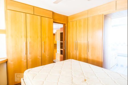 Quarto de apartamento para alugar com 1 quarto, 55m² em Boa Vista, Porto Alegre