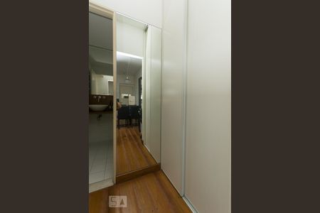 Corredor de apartamento à venda com 1 quarto, 47m² em Saúde, São Paulo