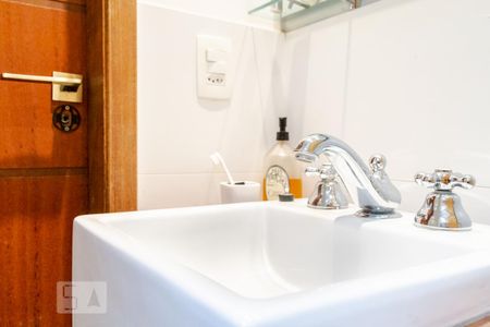 Apartamento à venda com 100m², 3 quartos e sem vaga Apartamento à venda com 100m², 3 quartos e sem vagaBanheiro Social