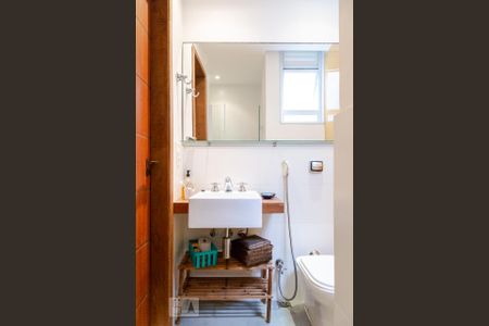 Apartamento à venda com 100m², 3 quartos e sem vaga Apartamento à venda com 100m², 3 quartos e sem vagaBanheiro Social