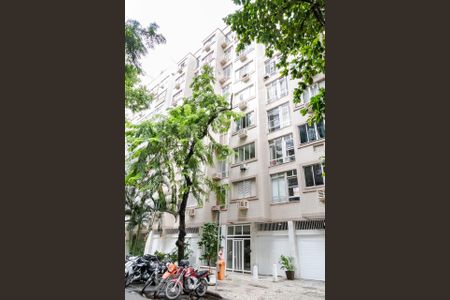 Apartamento à venda com 100m², 3 quartos e sem vaga Apartamento à venda com 100m², 3 quartos e sem vagaFachada