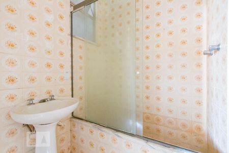 Banheiro de apartamento para alugar com 3 quartos, 100m² em Maracanã, Rio de Janeiro