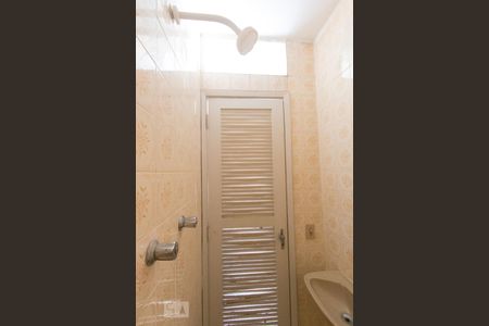 Banheiro de Serviço de apartamento para alugar com 3 quartos, 100m² em Maracanã, Rio de Janeiro