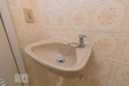 Banheiro de Serviço de apartamento para alugar com 3 quartos, 100m² em Maracanã, Rio de Janeiro