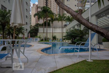 Apartamento à venda com 248m², 4 quartos e 3 vagasPiscina