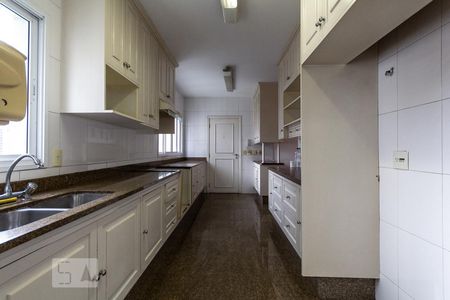 Apartamento à venda com 248m², 4 quartos e 3 vagasCozinha