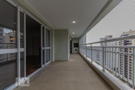 Apartamento à venda com 248m², 4 quartos e 3 vagasVaranda