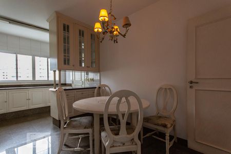 Apartamento à venda com 248m², 4 quartos e 3 vagasSala de Refeições