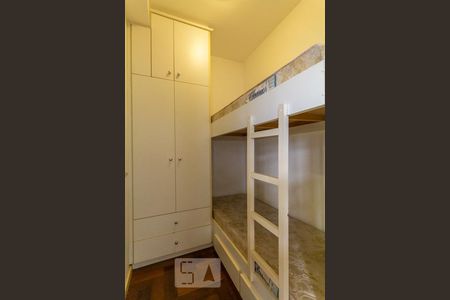 Apartamento à venda com 248m², 4 quartos e 3 vagasQuarto de serviço
