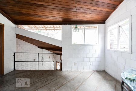 Casa de condomínio à venda com 175m², 3 quartos e 1 vagaSala - segundo andar