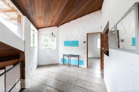 Casa de condomínio à venda com 175m², 3 quartos e 1 vagaSala - segundo andar