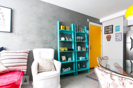 Sala de apartamento para alugar com 2 quartos, 42m² em Jardim Las Vegas, Guarulhos