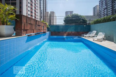 Apartamento à venda com 130m², 3 quartos e 2 vagasPiscina