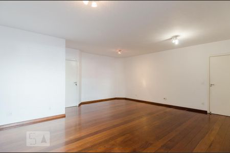 Sala de apartamento para alugar com 3 quartos, 130m² em Santa Paula, São Caetano do Sul